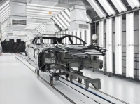 Tesla Factory - lakiernia