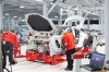 Tesla Factory - montaż końcowy Modelu S
