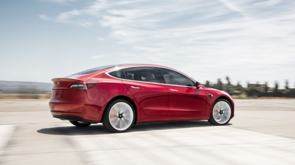 Tesla Model 3 Performance