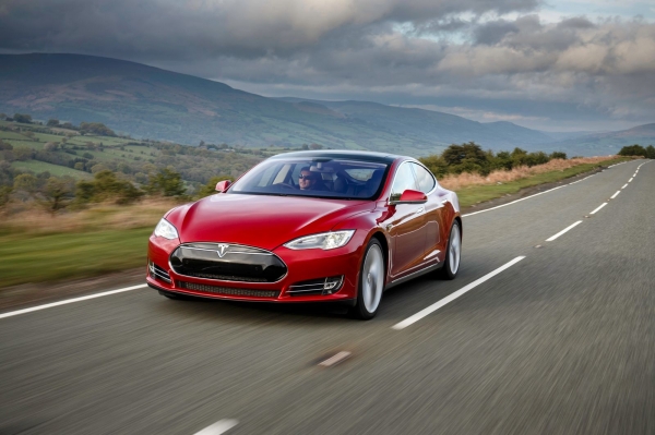 Tesla Model S (wersja dla ruchu lewostronnego)
