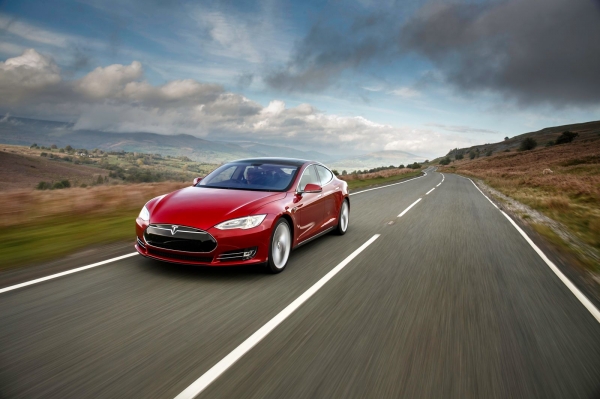 Tesla Model S (wersja dla ruchu lewostronnego)