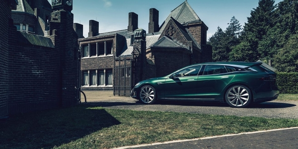 Tesla Model S przerobiona na kombi przez Niels van Roij Design/RemetzCar