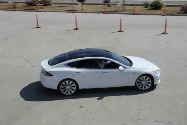 Tesla Model S Beta