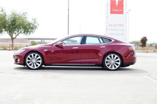 Tesla Model S Beta Signature