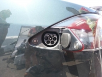 Tesla Model S (port ładowania wersji europejskiej)
