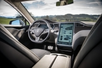 IHS analizuje części zastosowane w samochodach Tesla Model S