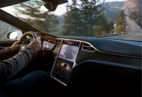 123.000 Tesli Model S (sprzed kwietnia 2016) przywołanych do serwisów