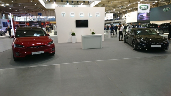 Tesla Model X i Tesla Model S