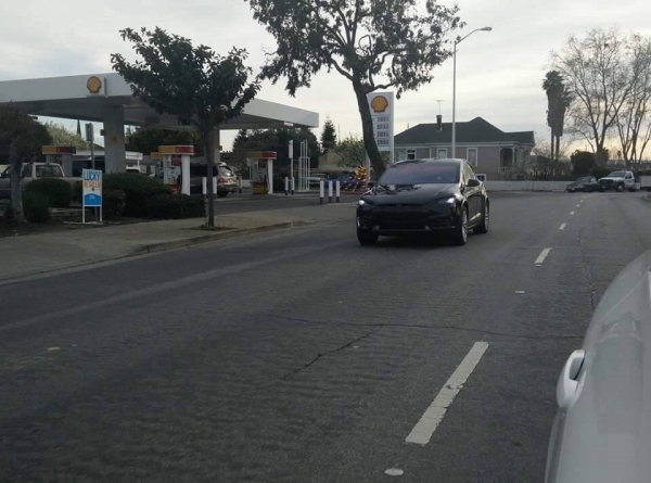 Tesla Model X Beta
