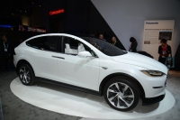 Nie ma produkcyjnej wersji Tesli Model X na wystawie NAIAS 2015