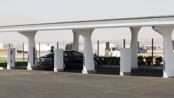Stacja szybkiego ładowania Tesla Motors