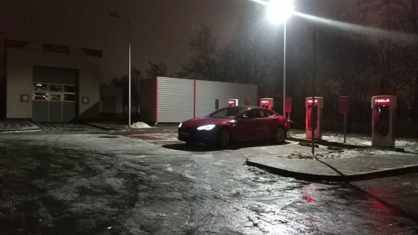 Druga otwarta stacja szybkiego ładowania Tesli Motors w Polsce na stacji Orlen - Katowice, ul. Murckowska 22