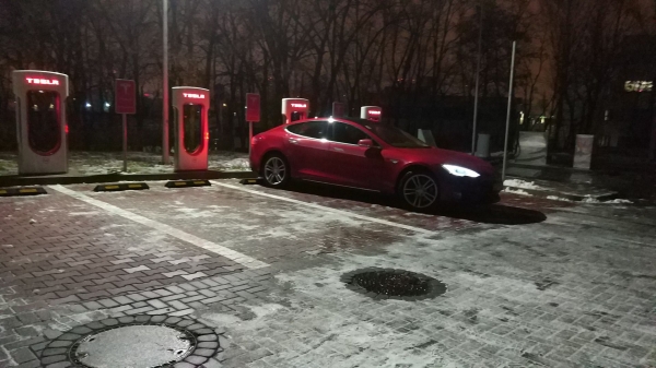 Druga otwarta stacja szybkiego ładowania Tesli Motors w Polsce na stacji Orlen - Katowice, ul. Murckowska 22
