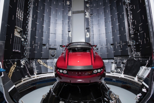 Tesla Roadster wysłany 6 lutego 2018r. w kosmos rakietą Falcon Heavy
