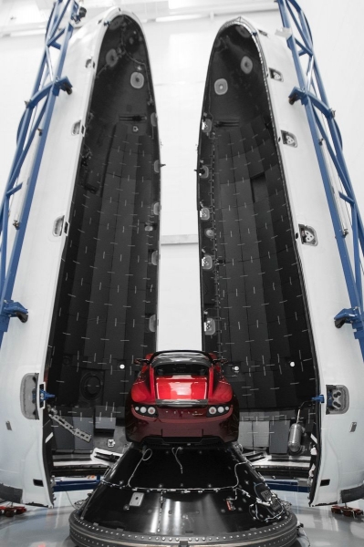 Tesla Roadster wysłany 6 lutego 2018r. w kosmos rakietą Falcon Heavy