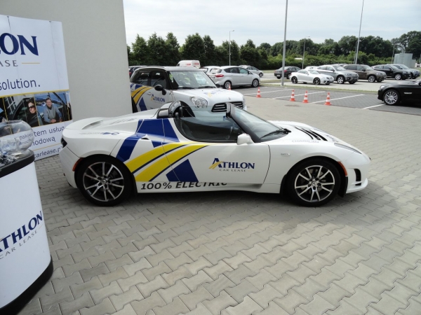Tesla Roadster firmy Athlon Car Lease