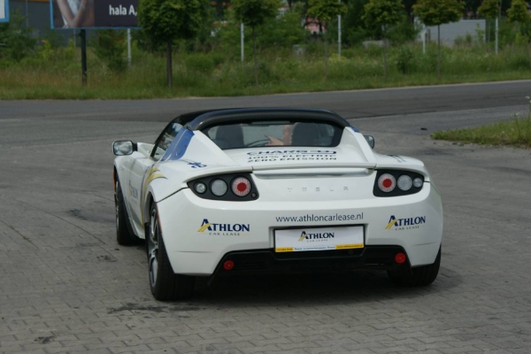 Tesla Roadster firmy Athlon Car Lease