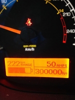 Tesla Roadster - licznik z rekordowym przebiegiem 300 tys. km