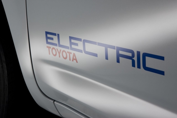 Toyota RAV4 EV 2012 (wersja koncepcyjna/prototypowa)