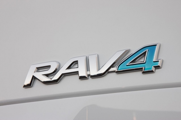 Toyota RAV4 EV 2012 (wersja koncepcyjna/prototypowa)