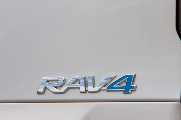 Toyota RAV4 EV 2012