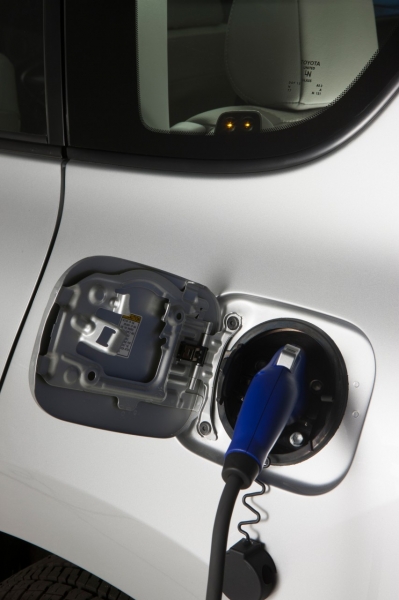 Toyota RAV4 EV 2012
