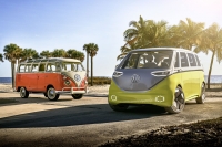 Volkswagen I.D. BUZZ w słońcu Florydy