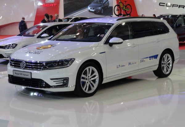 Volkswagen Passat GTE na wystawie Poznań Motor Show 2015