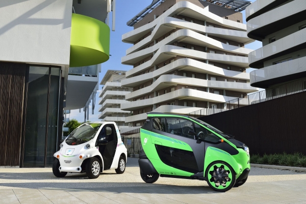 Toyota COMS i Toyota i-Road dla wypożyczalni Citélib by Ha:mo w Grenoble