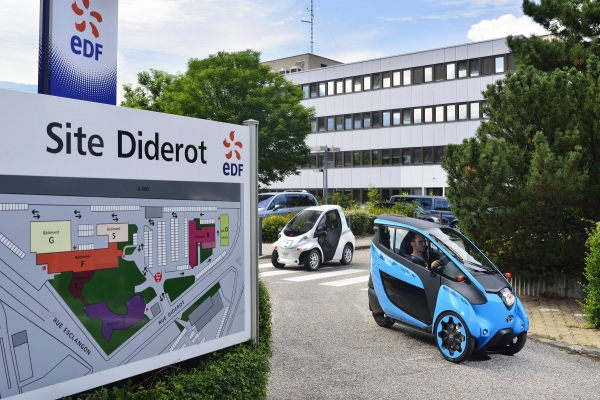 Toyota COMS i Toyota i-Road dla wypożyczalni Citélib by Ha:mo w Grenoble