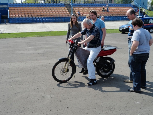 Zlot EV Żyrardów 2011 - elektryczny jednoślad zbudowany przez firmę Velokraft