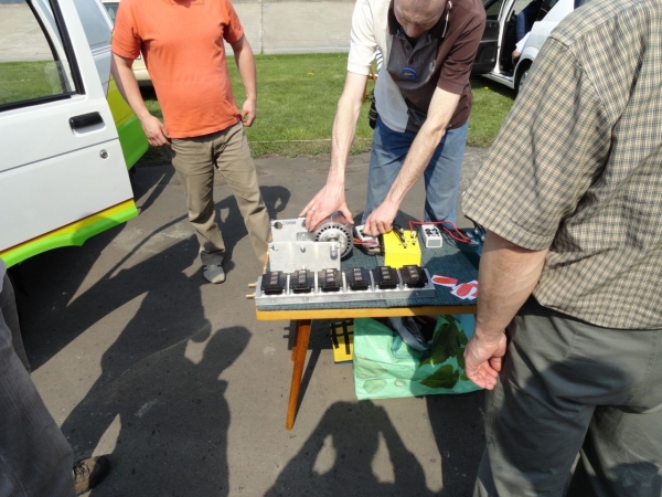 Zlot EV Żyrardów 2011 - prototypy elementów napędów firmy Extreme BLDC